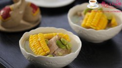玉米蚕豆排骨汤
