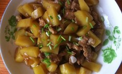土豆烧肉肉