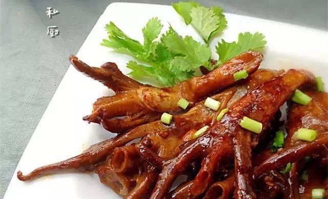 酱鸭舌