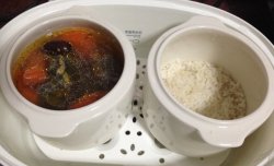 乌鸡红萝卜枸杞红枣炖汤——懒人的营养午餐