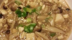 秘制豆腐菌汤