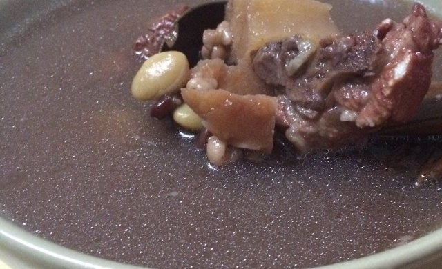 春季清热祛湿——粉葛赤小豆炖龙骨