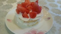 4寸草莓裸蛋糕