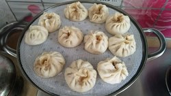 黄豆芽大包子