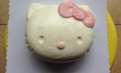 Hello kitty酸奶慕斯蛋糕