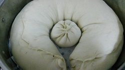 超级大肉龙（我小时候这东西叫做花卷）