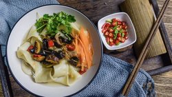 Biangbiang Noodles‖裤带面