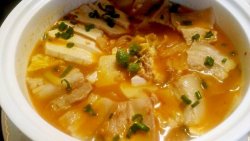 韩国泡菜五花肉豆腐汤一节后开胃清肠首选