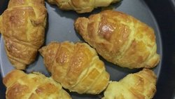 黄油牛角酥面包