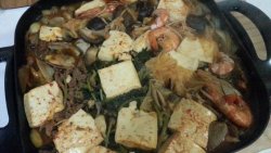 韩式海鲜牛肉锅