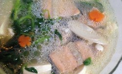 三文鱼骨汤