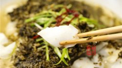 曼步厨房 - 杭帮菜 – 雪菜蒸鳕鱼