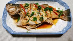 鲈鱼这样吃原汁原味：清蒸鲈鱼