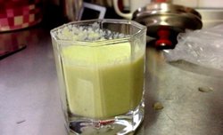 牛油果香蕉牛奶