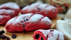 【红曲蔓越莓小面包】——COUSS 厨师机CM-1200出品
