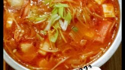 韩式辣白菜海鲜汤
