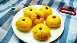 金灿灿的南瓜豆沙包
