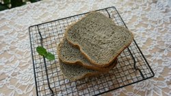 黑芝麻黄豆粉吐司