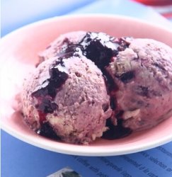 蓝莓奶酪冰淇淋
