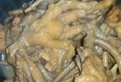 茶树菇炖土公鸡