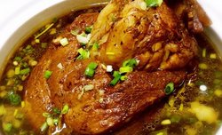 不一样的猪肘子