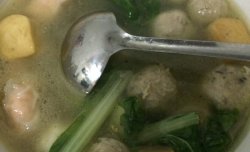 鱼丸青菜汤