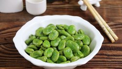 葱油炒蚕豆