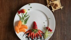 水果拼盘～草莓章鱼