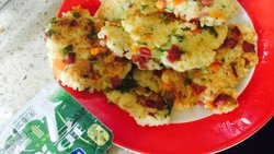 打嘴不放的剩米饭