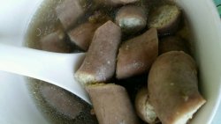 小肠酿蛋绿豆汤
