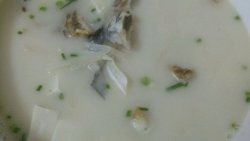 鱼头豆腐酸笋汤