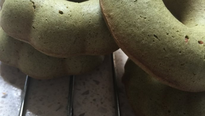 抹茶甜甜圈