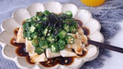 秋葵拌豆腐——快手家常菜