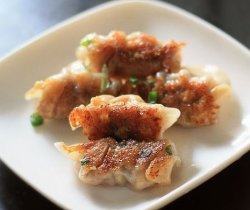 速冻饺子版锅贴