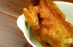 秘制烧鸡——自己在家做只烧鸡也没那么难嘛！【微体兔菜谱】