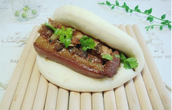 传统猪肉刈包