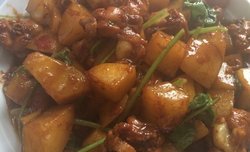 土豆烧鸡