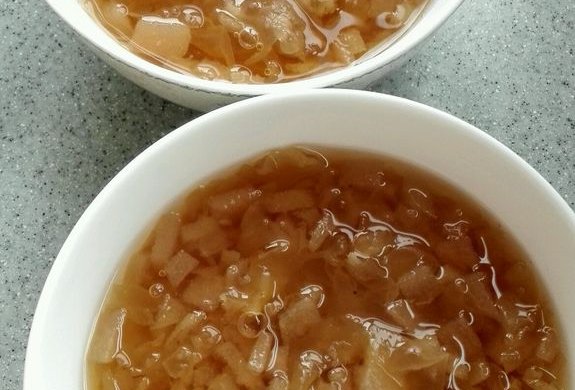 冰糖银耳雪梨汤
