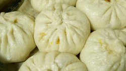 蒸包子