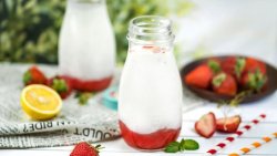 网红韩式草莓牛奶