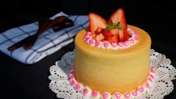 草莓奶油蛋糕杯#豆果5周年#