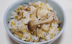 扇贝蒸饭（帆立て炊き込みご飯)