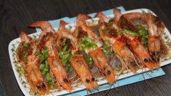 蒜蓉粉丝蒸大虾———简单的宴客菜