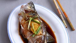 柠香蒸鲈鱼