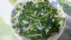 银鱼炒韭菜