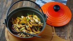 蛏子黄瓜小炒