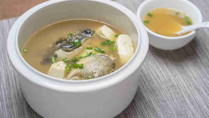鱼头炖豆腐