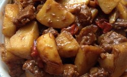 土豆烧牛肉—不微小厨娘