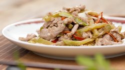 榨菜炒肉丝｜美食台