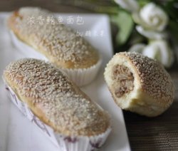 浓香鲔鱼面包